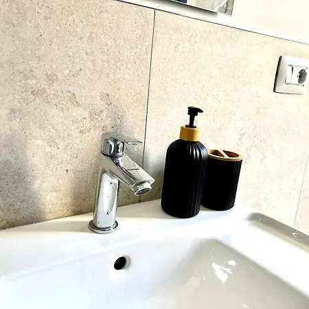 Pacinotti House- Trilocale Moderno Vicino Autodromo Apartman
